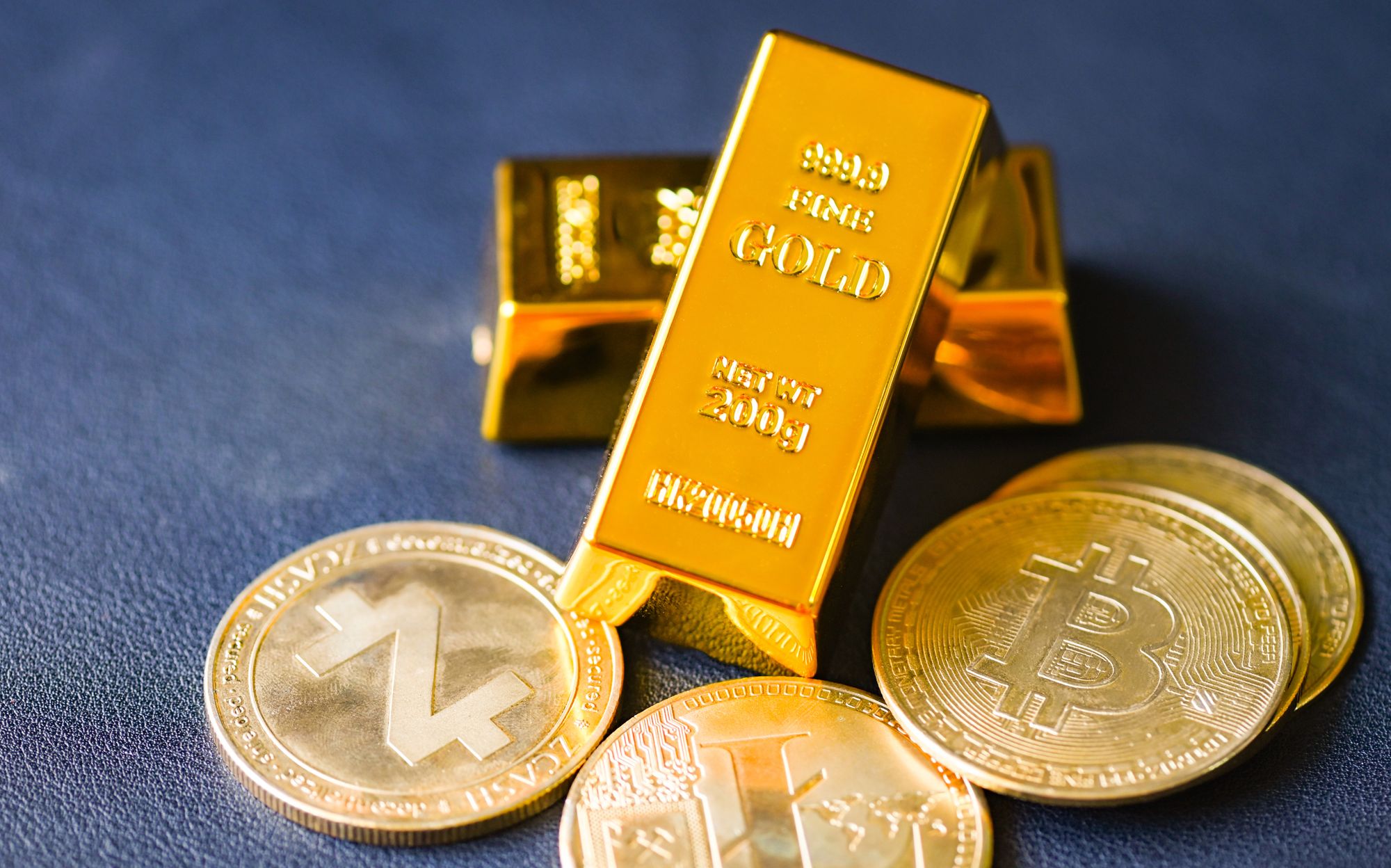 Bitcoin Will Soon 'Demonetize' Gold, Says MicroStrategy CEO