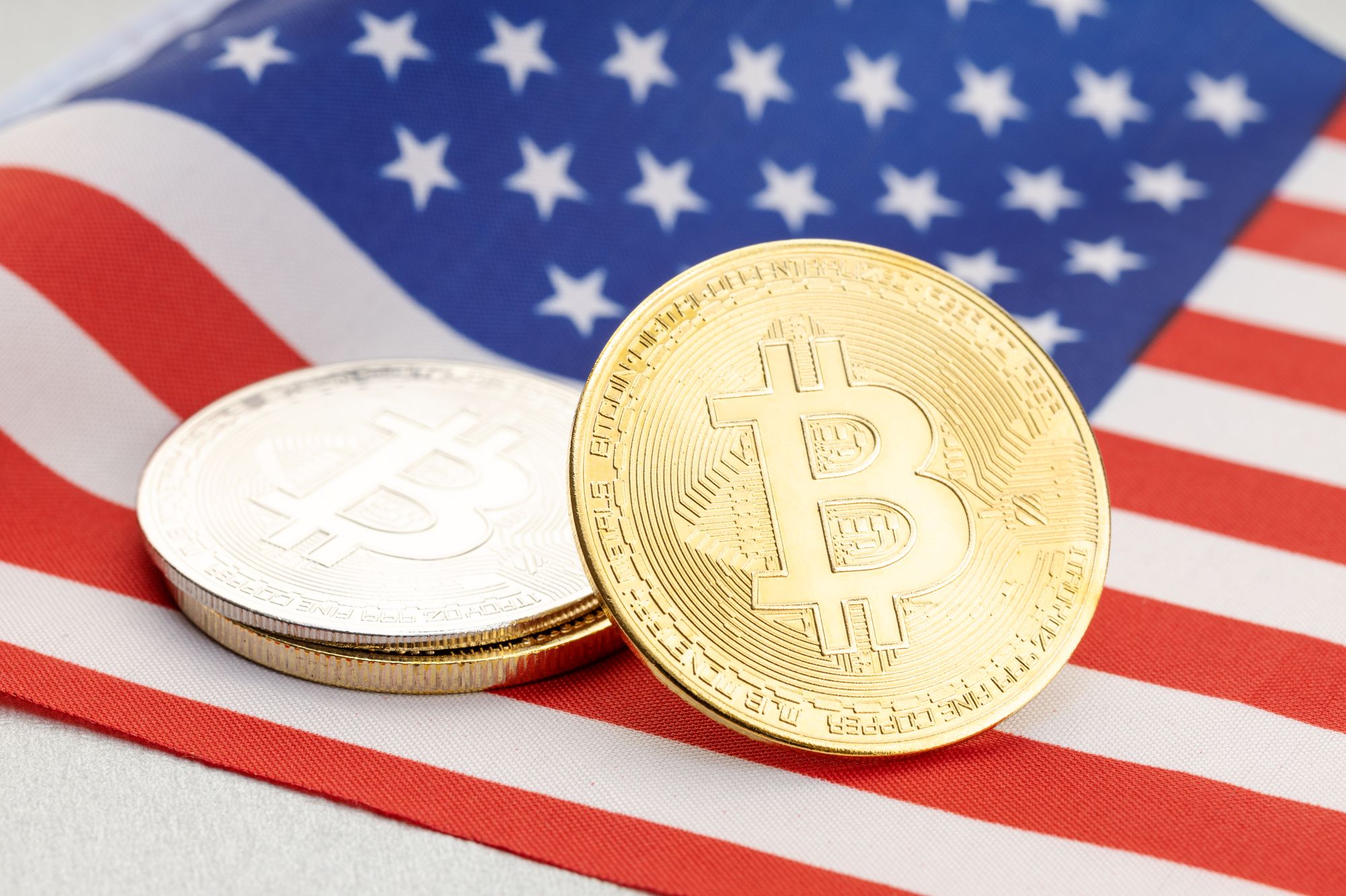 Banking Chair of the US Senate Floats the Possibility of Banning Crypto