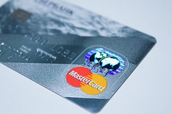 Mastercard blames cryptocurrencies for slight drop in first-quarter growth